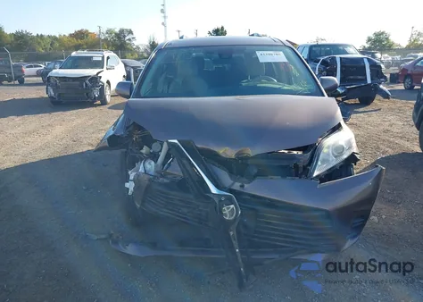 2018 Toyota Sienna Le 8 Passenger from USA, damaged, VIN 5TDKZ3DC7JS902308